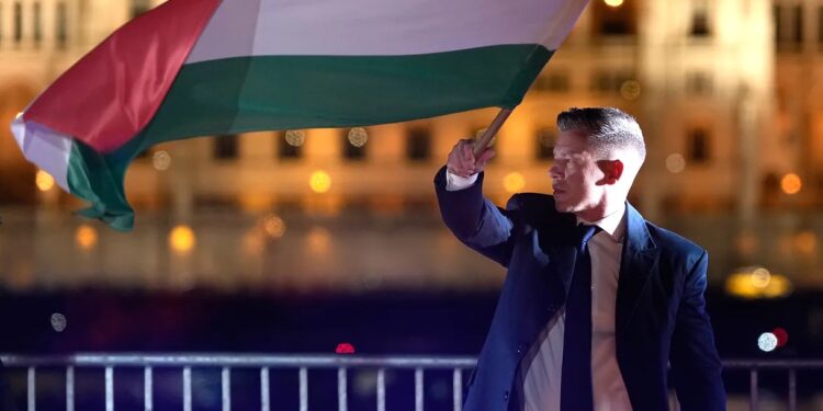 Hongria frena l’ultradreta: cop a Orbán, Trump i Putin a les urnes