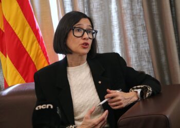 Un nou bus 100% elèctric comunica el Maresme amb Barcelona