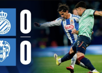 L’Espanyol encadena setze jornades sense guanyar i veu com el Llevant retalla distàncies en la lluita pel descens