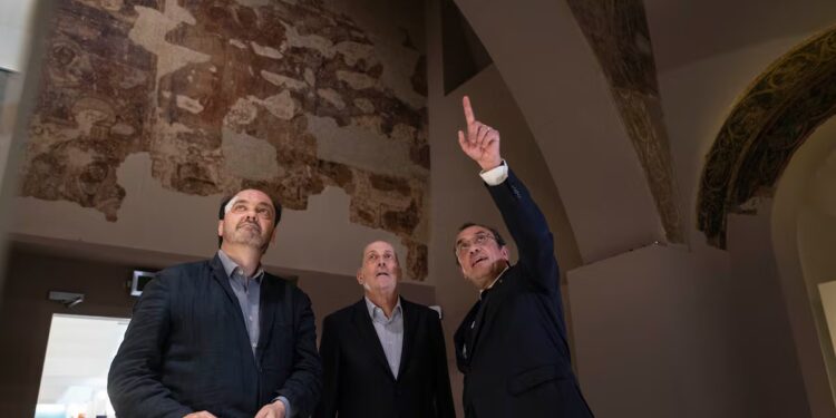 El MNAC insisteix davant la jutgessa que no pot traslladar els murals de Sixena sense danyar-los
