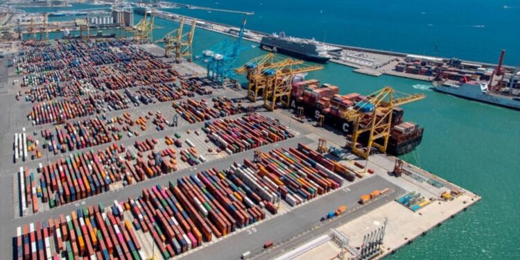 El port com a frontera econòmica: Barcelona redefineix el seu model entre creixement i contenció