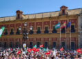 «Negoci en sanitat, més mortalitat»: manifestacions contra la gestió del Govern andalús de Moreno Bonilla