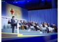 Illa expresa el compromiso de Cataluña con la regularización en las Cruces de Sant Jordi