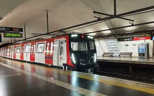 TMB reforça les línies 1 i 5 del metro per absorbir l’augment d’usuaris