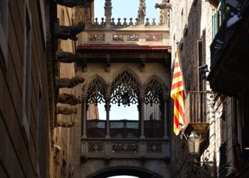 El carrer del Bisbe, on la Barcelona romana i la medieval s’expliquen en pocs metres