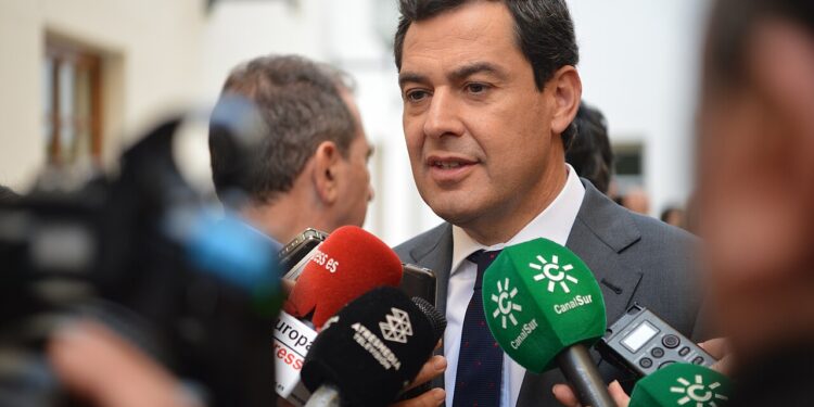 L’abraçada buida i l’esquerra sense braços