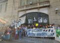 Educació i els sindicats tanquen un preacord: sous més alts, aules amb més suport i menys papers