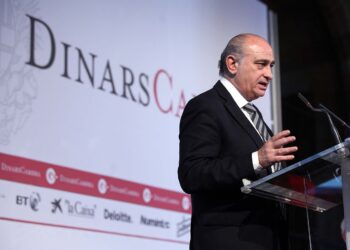 Fernández Díaz s’asseu al banc dels acusats per l’espionatge a Bárcenas: la fiscalia li demana 15 anys