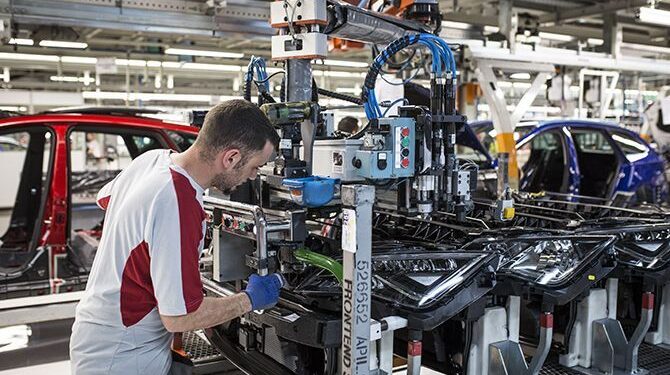 La Generalitat preveu que l’economia catalana creixi un 2,3 % el 2026 malgrat la incertesa geopolítica