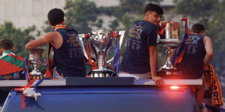 La rúa del Barça: una tarde larga, ruidosa y muy bien acompañada