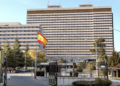 El positiu per hantavirus ingressat al Gómez Ulla millora i els altres tretze membres del grup espanyol continuen en quarantena sense símptomes