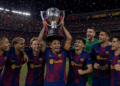 El Barça celebra aquesta tarda per Barcelona la Lliga guanyada contra el Madrid