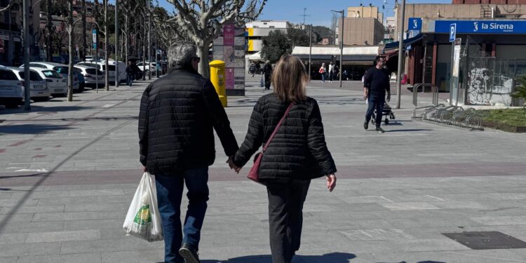 La població catalana supera els 8,2 milions i augmenta a totes les demarcacions