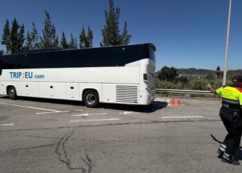 Els Mossos intensifiquen el control de transport de viatgers per carretera