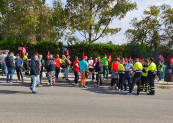 El sindicats reclamen inversions per garantir el futur de la planta d’Inovyn a Martorell