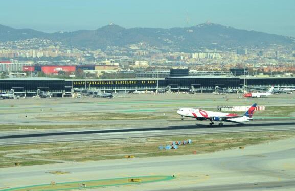 El aeropuerto de El Prat se mantiene entre los mejor valorados de España según el AirHelp Score 2026