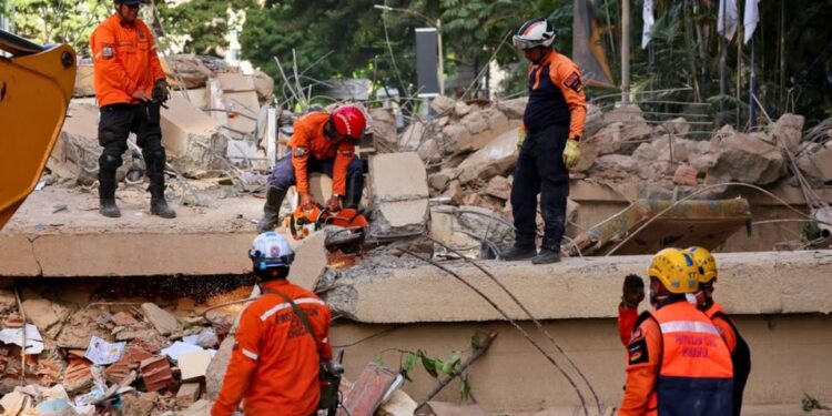 El gobierno habilita dos teléfonos de emergencias consulares por españoles afectados por el terremoto de Venezuela