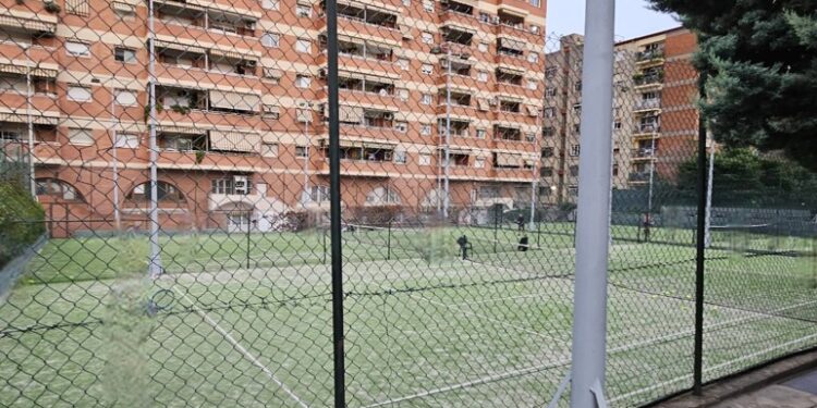 Veïns del barri del Congrés de Barcelona demanen aturar la construcció d’un poliesportiu