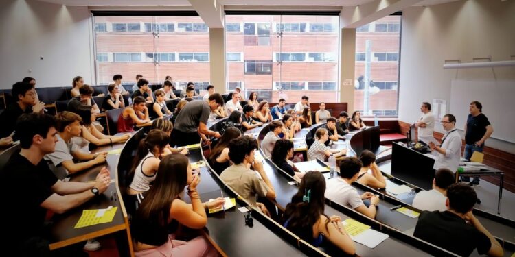 Más de 45.000 estudiantes comienzan los exámenes de selectividad