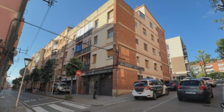 La Guardia Civil desmantela en Barcelona una red de venta de hachís y cocaína