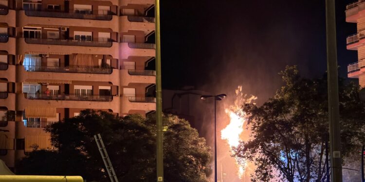 Una explosión causa ocho heridos, dos de ellos graves, en unas obras en el metro de plaza de Sants