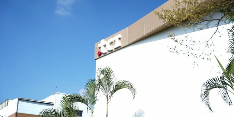 La empresa taiwanesa TCI invierte 20 millones de euros en el Hospital para abrir un centro de producción y I+D