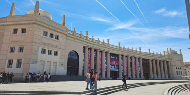 Empiezan las obras de derribo de los dos primeros pabellones del recinto ferial de Montjuïc