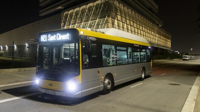 Sant Climent y Gavà Mar disponen por primera vez de servicio de bus nocturno