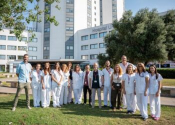 Un nou model de cirurgia permet posar pròtesis de maluc i genoll sense ingrés hospitalari