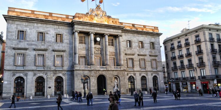 Barcelona quintuplica las ayudas a las comunidades que quieran prohibir los pisos turísticos
