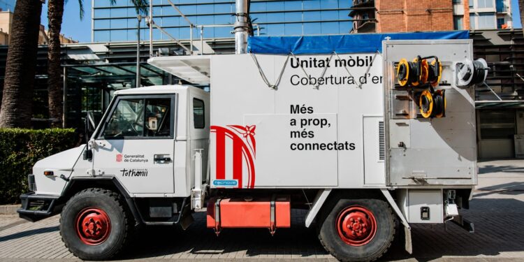 El Govern incorpora una unitat mòbil per garantir les comunicacions durant incendis i altres emergències