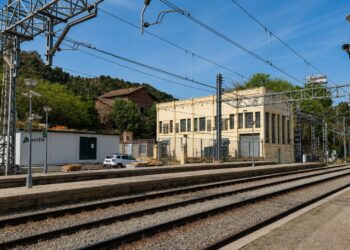 Adif manté sota vigilància el terreny entre Barcelona i Montcada mentre continuen les afectacions ferroviàries