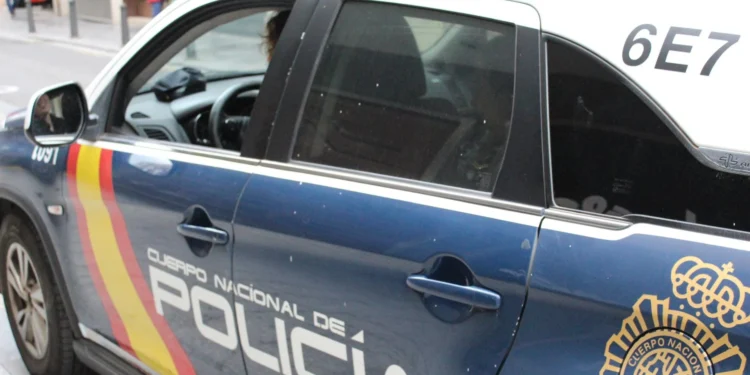 La policía intercepta en La Jonquera a un conductor con 21 kilos de hachís y medio kilo de cocaína en el coche