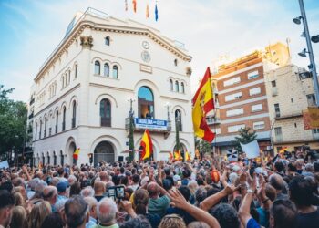 La torba venç la convivència