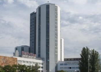 El Hospital de Bellvitge traslada y moderniza la unidad de cirugía de corta estancia y una unidad de hospitalización