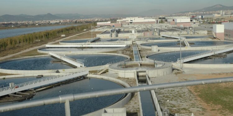 Aiguamet pide a los consejeros metropolitanos el “máximo rigor” en la adjudicación de la gestión del agua