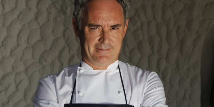 El cocinero Ferran Adrià y la directora del Sincrotrón ALBA Caterina Biscari, distinguidos con la Medalla de Oro de la Generalitat
