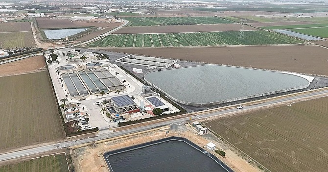 El contracte de l’aigua de l’AMB, a un pas dels tribunals: la baixa del 60 % de Veolia posa en risc una concessió milionària